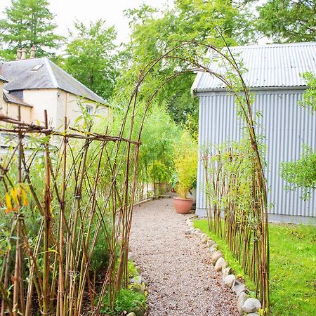 Tin Cabin In Peaceful Angus Glen Glenogil Exterior foto
